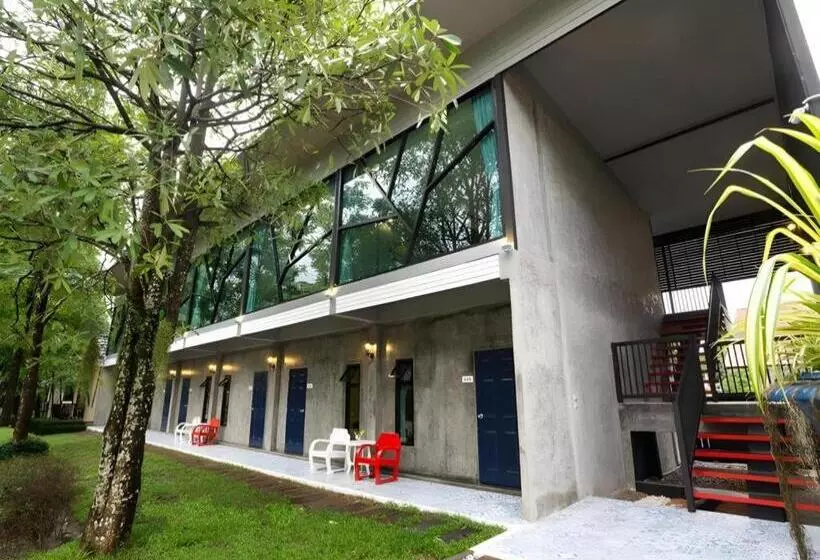 Hotelli The Forest Home Resort