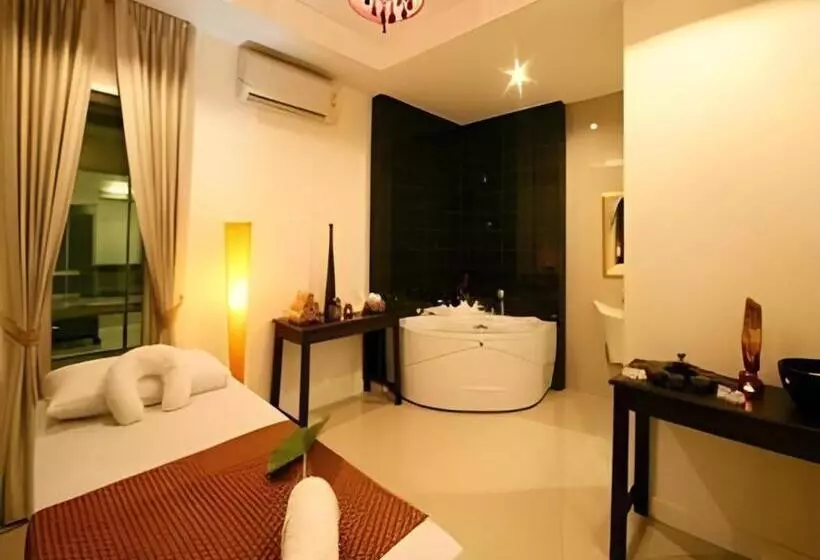 Hotelli The Forest Home Resort