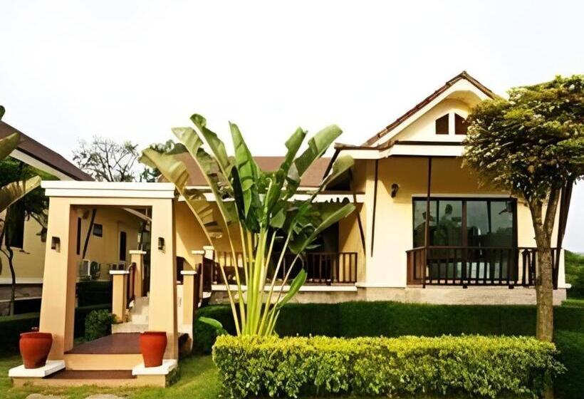 Hotel The Forest Home Resort