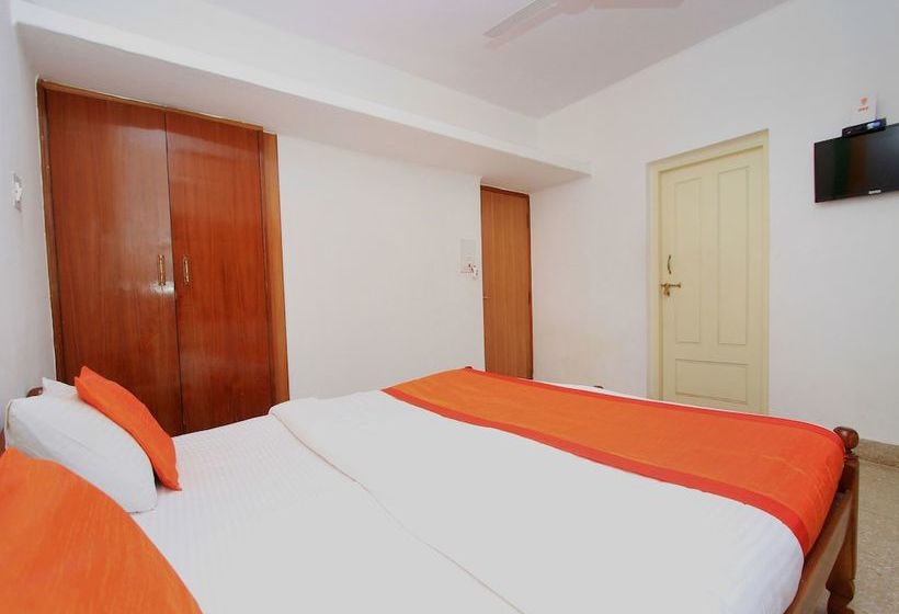 호텔 Trippers Stay By Oyo Rooms