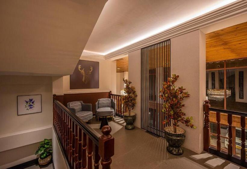 Udaan Hotel Pine Crest