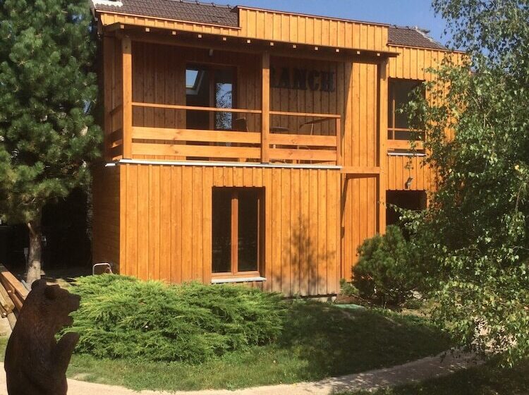 펜션 Les Crinieres En Brie