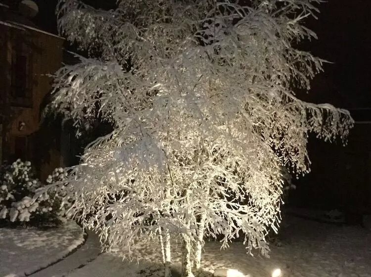 Majatalo Les Crinieres En Brie