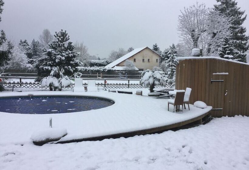 펜션 Les Crinieres En Brie