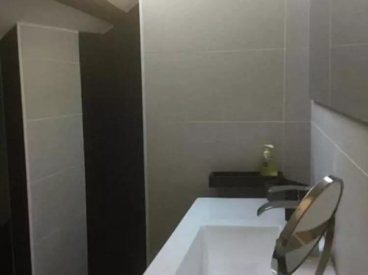 Majatalo Les Crinieres En Brie