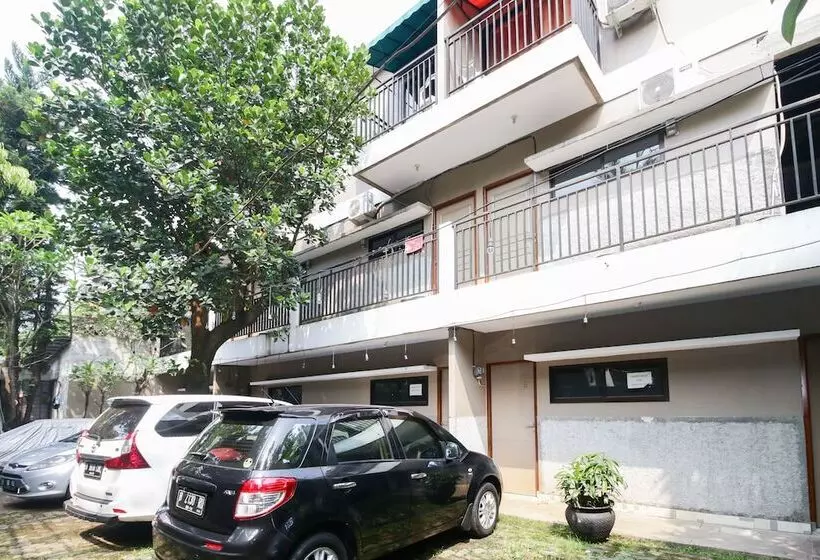 ペンション Sky Inn Rempoa Jakarta