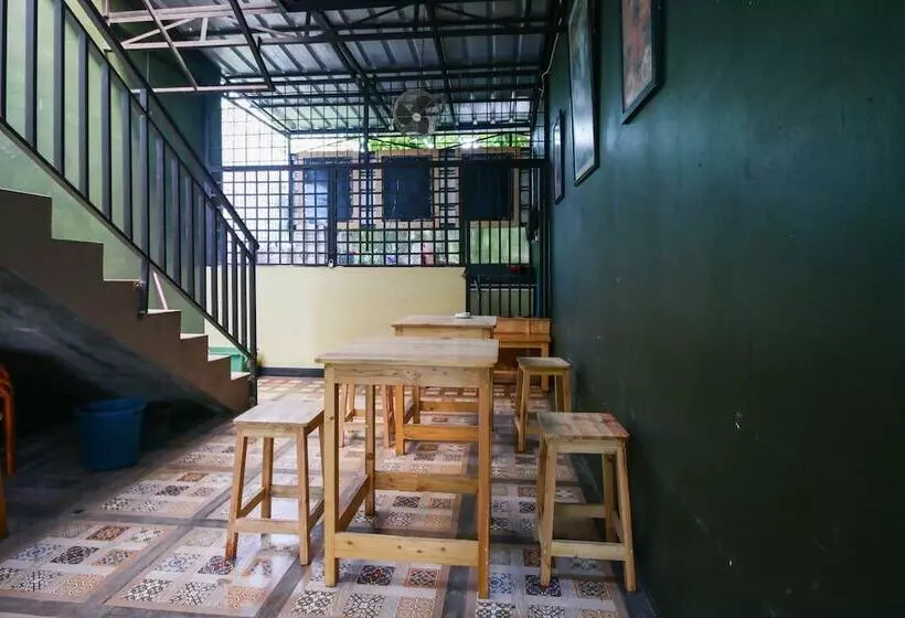ペンション Sky Inn Rempoa Jakarta