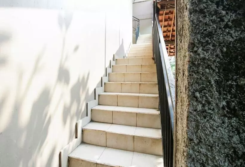 ペンション Sky Inn Rempoa Jakarta