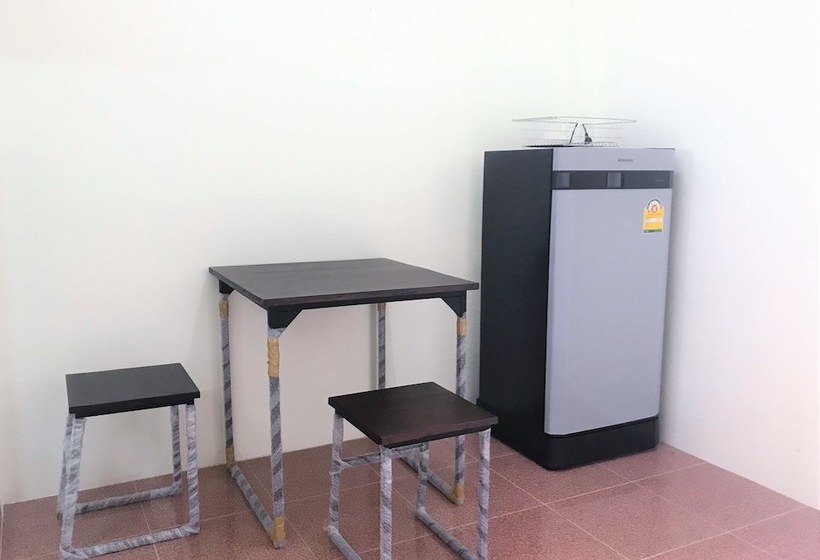 פנסיון Triple S House