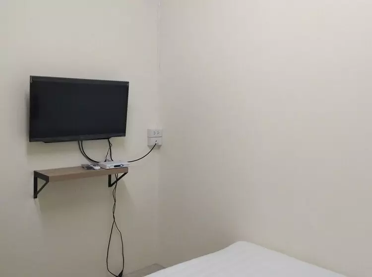 ペンション Triple S House