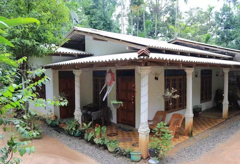 ペンション Yoho Nature Homestay