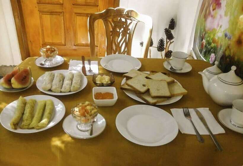 Pensió Yoho Nature Homestay