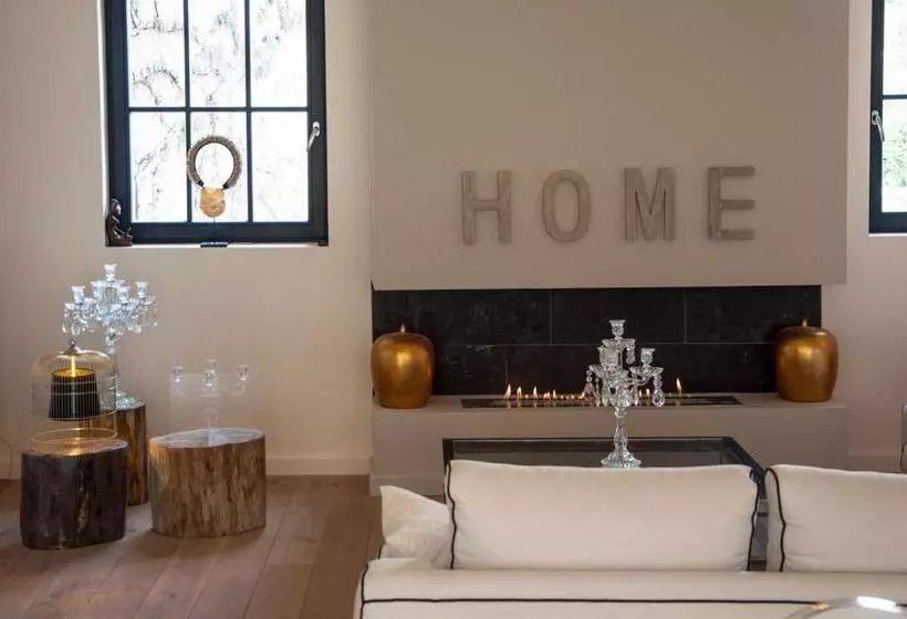 Aamiaismajoitus (B&B) Par Monts Et Par Vaux