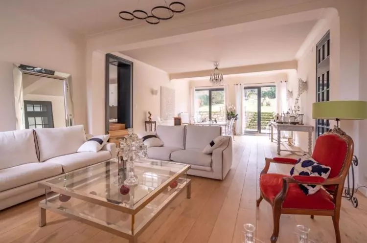 Aamiaismajoitus (B&B) Par Monts Et Par Vaux