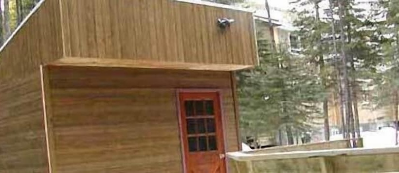 Castle Mountain Ski Lodge   Hostel