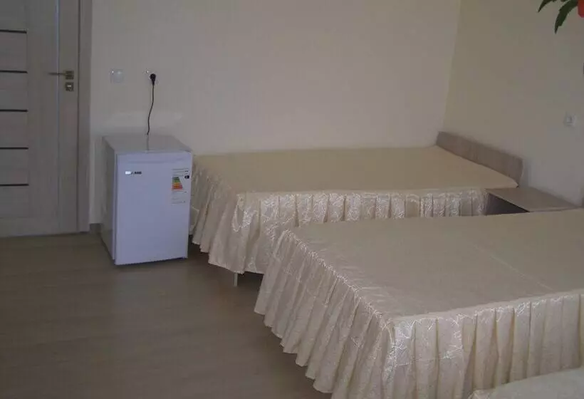 هتل Dobry Bobr