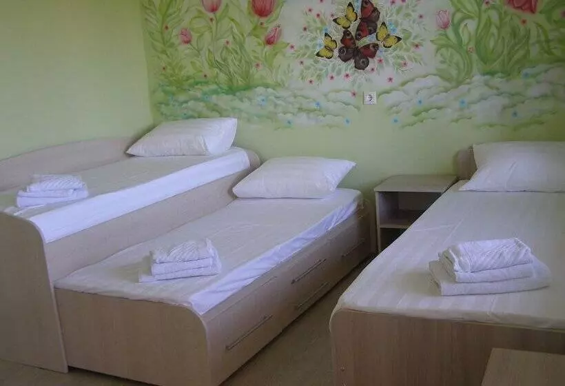 هتل Dobry Bobr