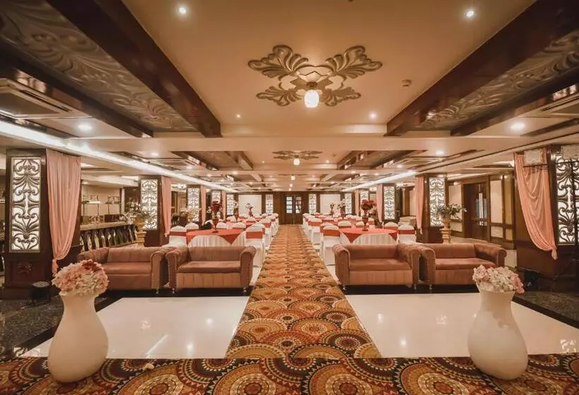 Hotelli Konark Grand