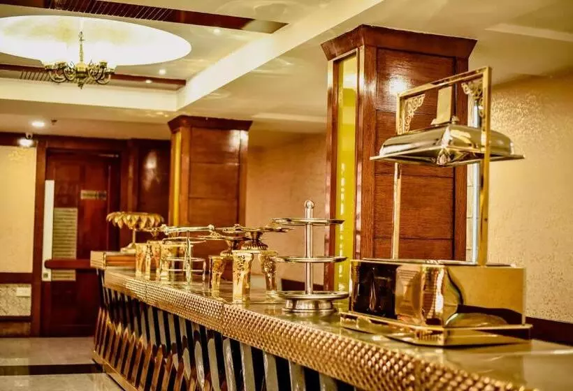 Hotelli Konark Grand