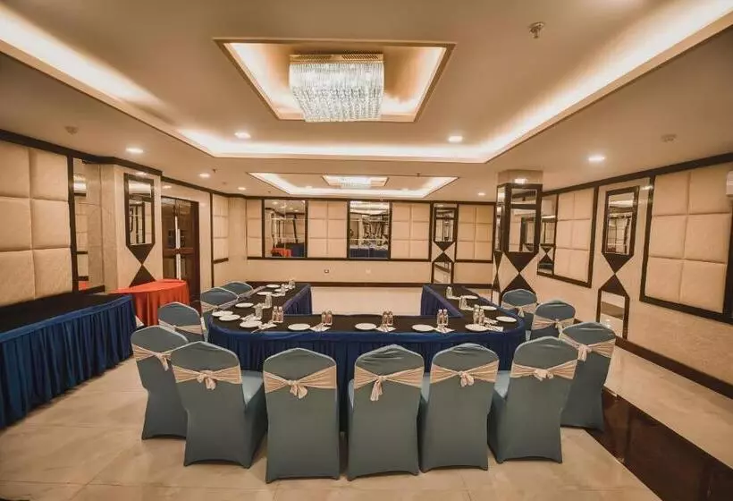 Hotelli Konark Grand