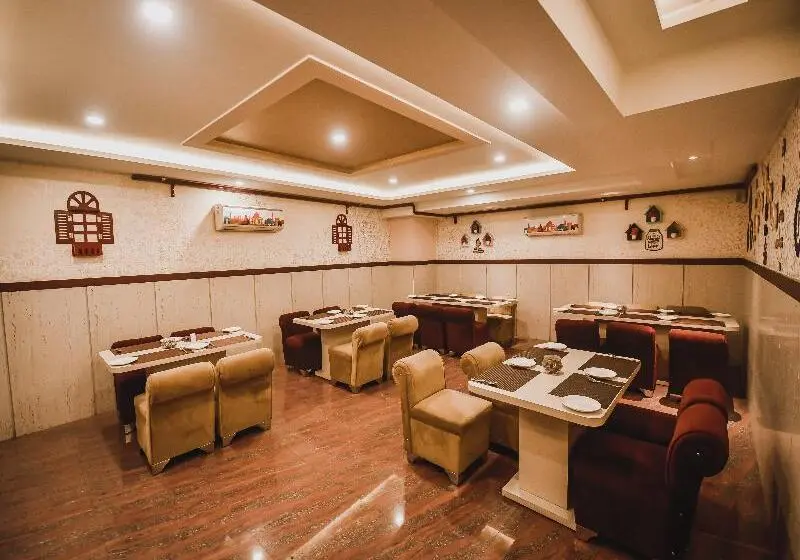 Hotelli Konark Grand