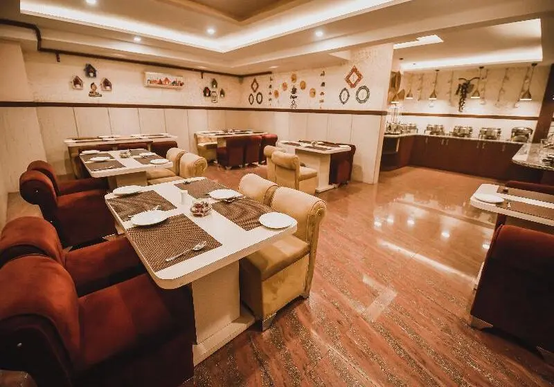 Hotelli Konark Grand