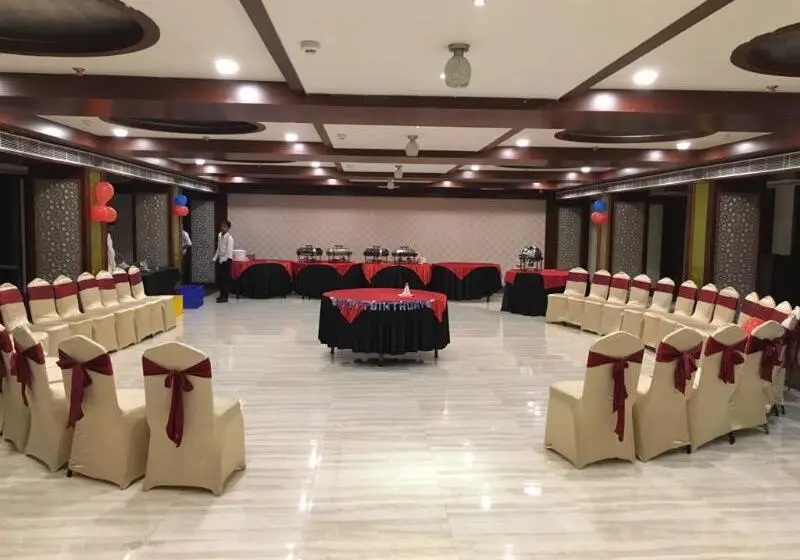 Hotelli Konark Grand