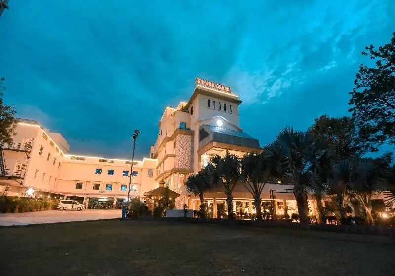 Hotelli Konark Grand