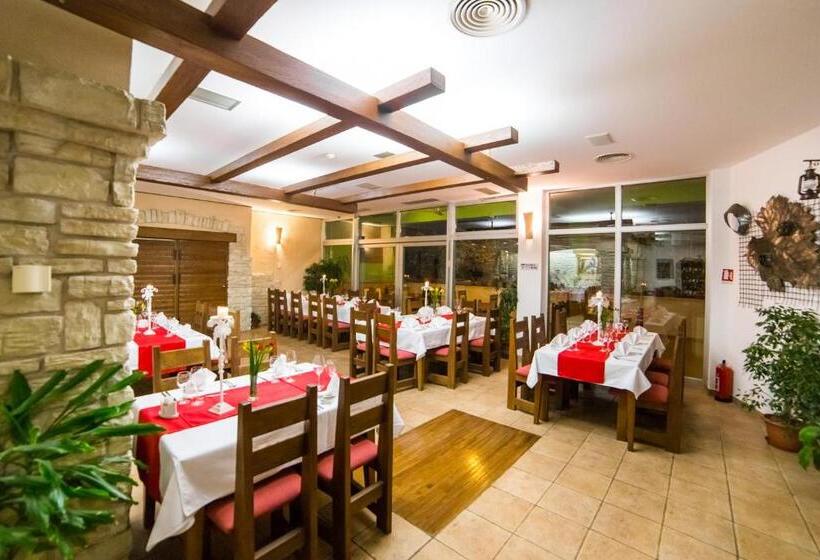 בית מלון כפרי Merlot