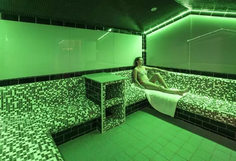 Hotelli The Old Hall