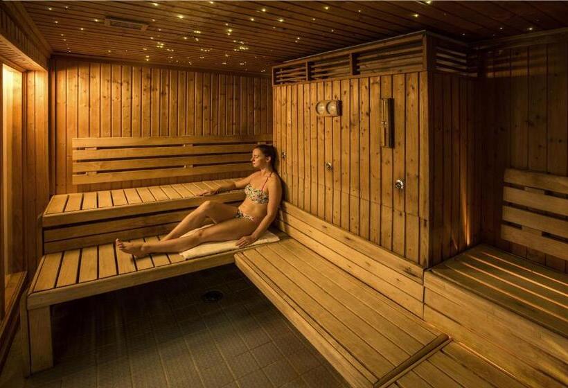 ホテル The Old Hall