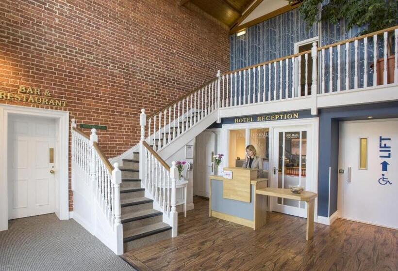 ホテル The Old Hall