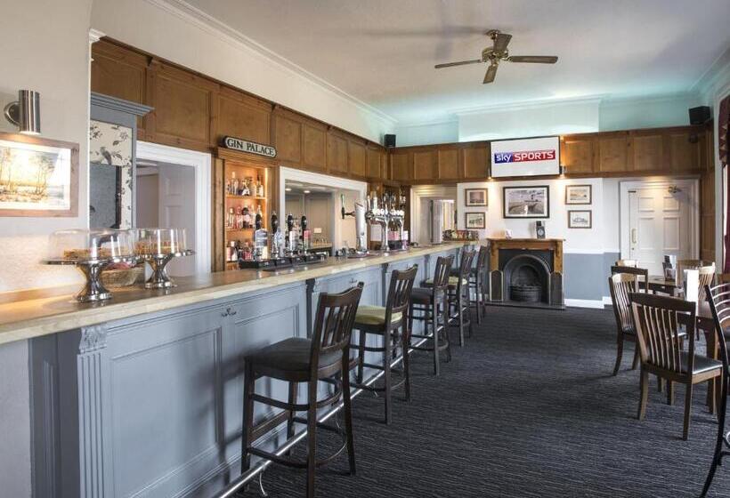 ホテル The Old Hall