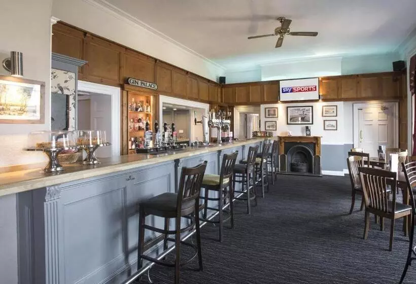 Hotelli The Old Hall