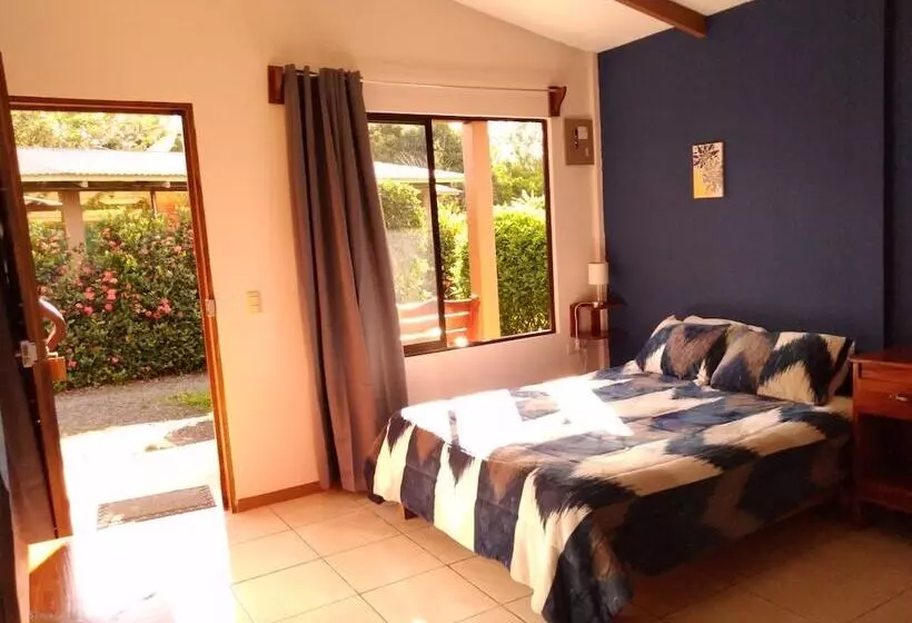 Hotelli Paraiso Volcano Lodge