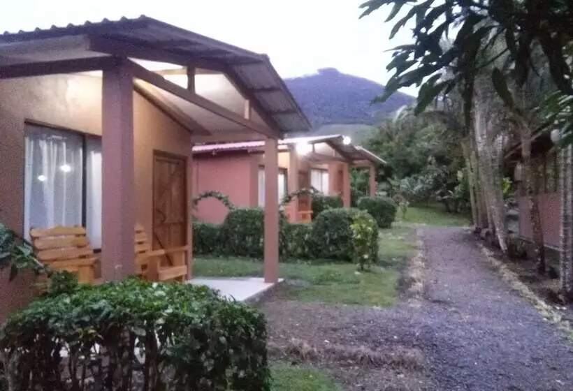 Hotelli Paraiso Volcano Lodge