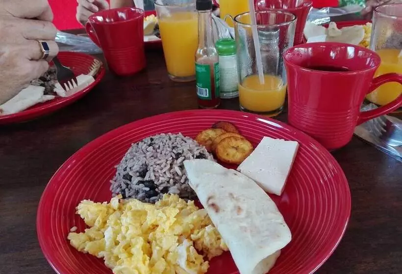 Hotelli Paraiso Volcano Lodge