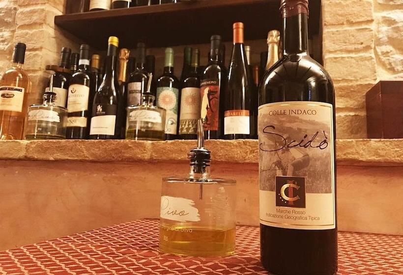 乡村酒店  Colle Indaco Country House & Wellness