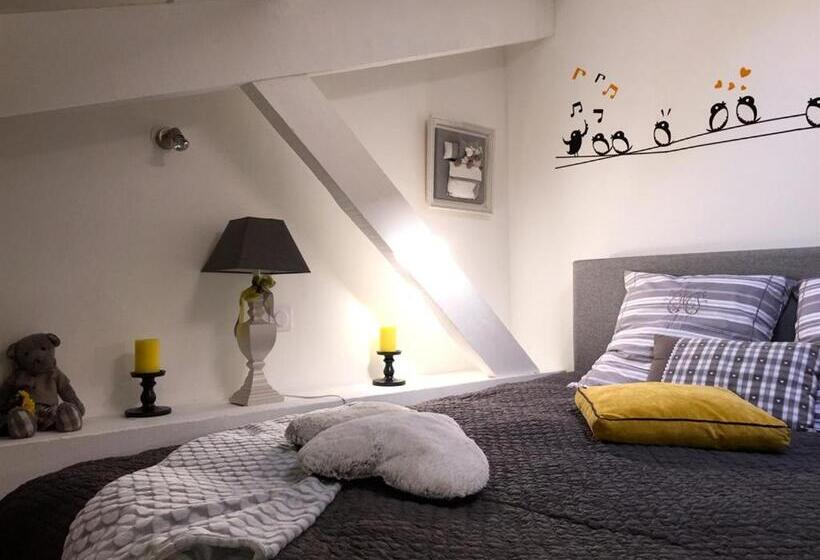 بنسيون Clos De La Colombe