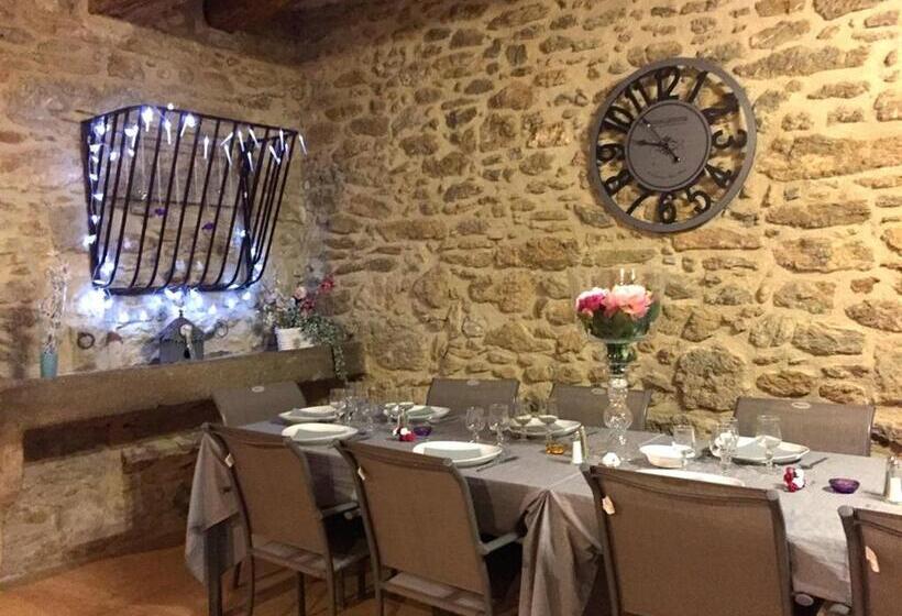 بنسيون Clos De La Colombe