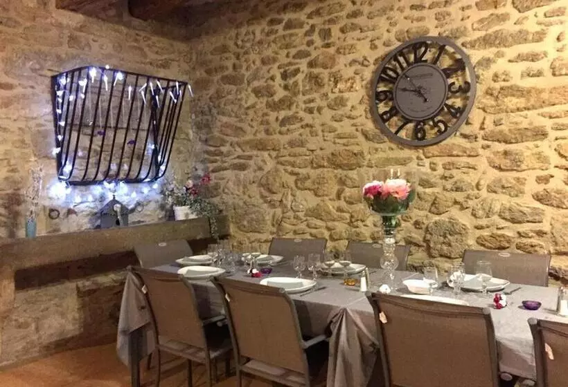 Majatalo Clos De La Colombe