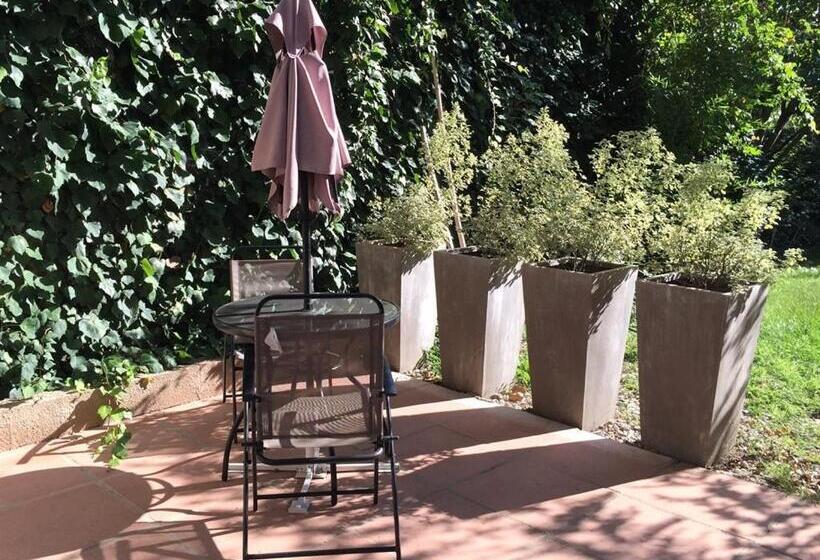 بنسيون Clos De La Colombe