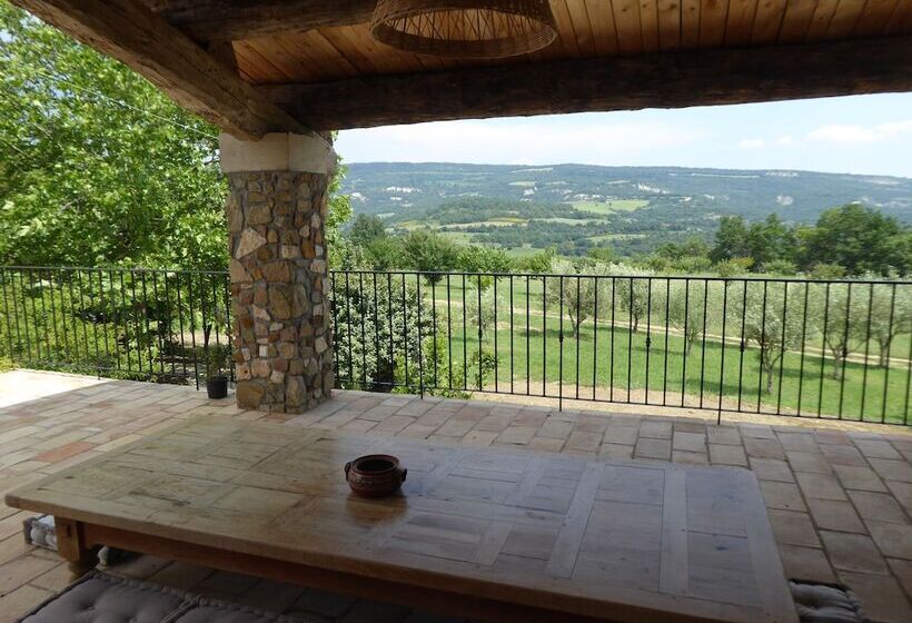 פנסיון Saint Quentin