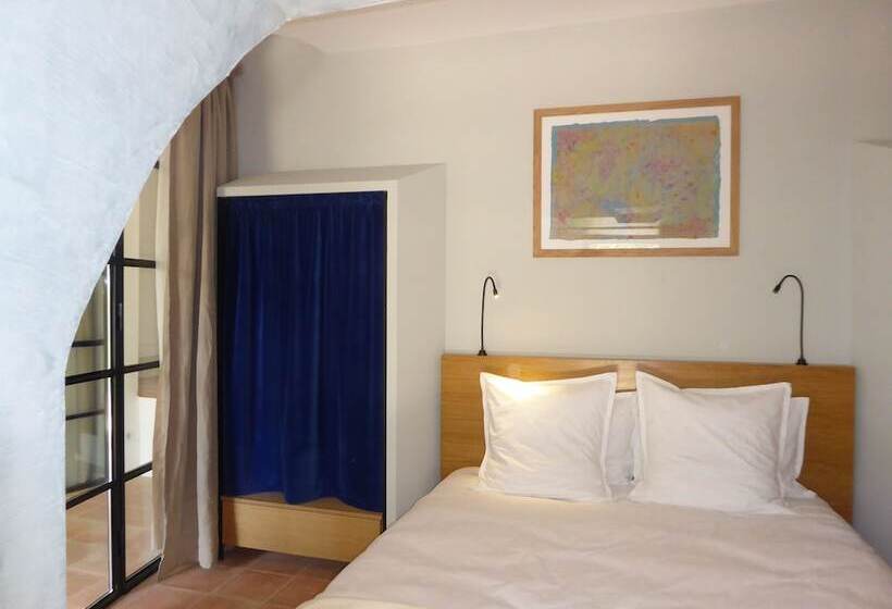 פנסיון Saint Quentin