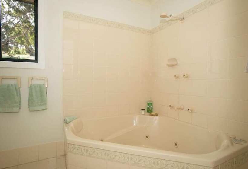 Riesling Country Cottages