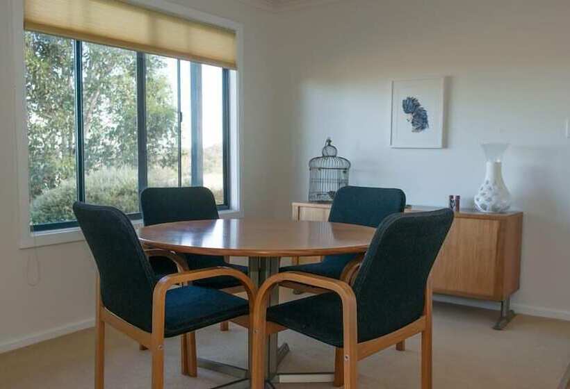 Riesling Country Cottages