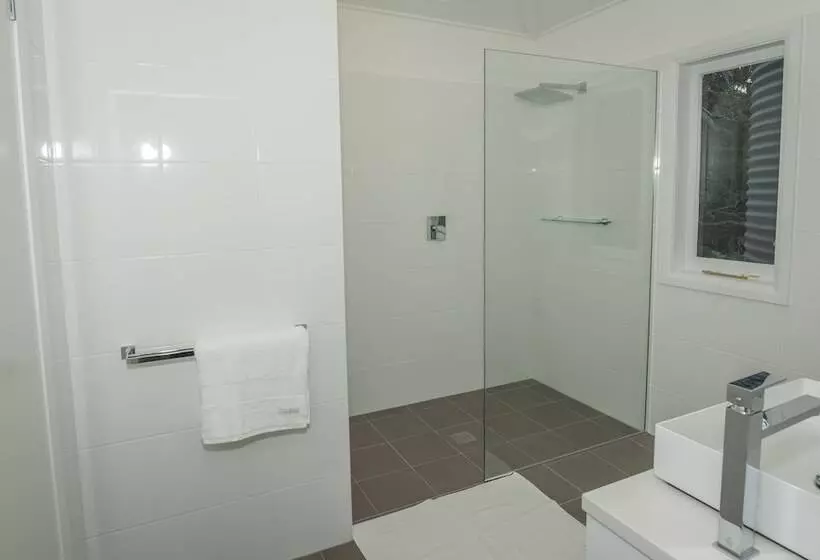 Royal National Park Cottages