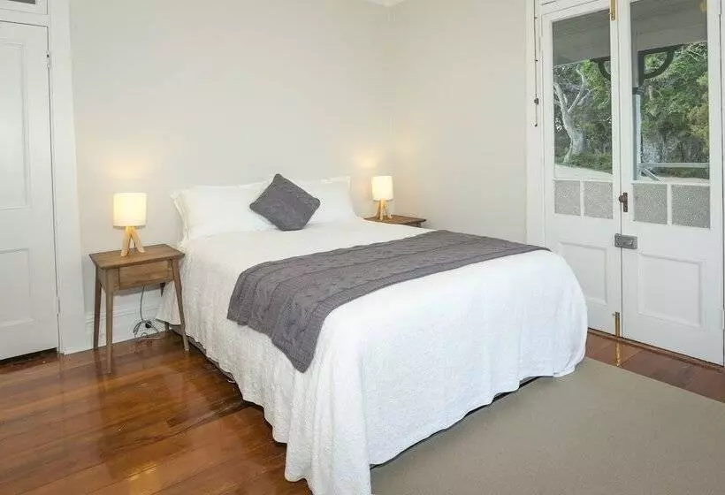 Royal National Park Cottages