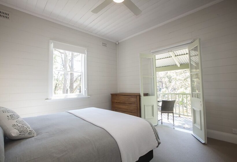 Royal National Park Cottages