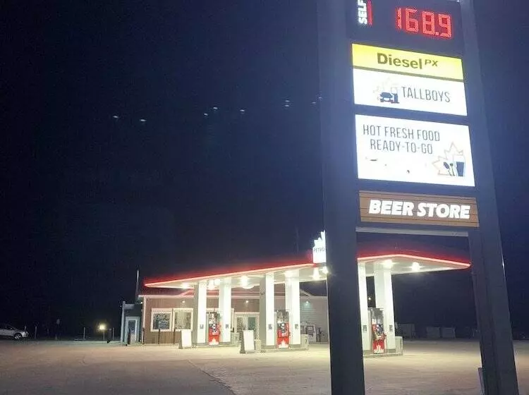 Tallboys Grill & Pub Motel